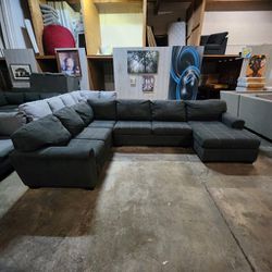 Free Delivery! Large Gray Ashley's Furniture Sectional With Chaise Sofa Couch