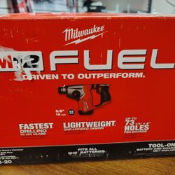Milwaukee M12 Fuel 5/8 Rotary Hammer SDS Plus