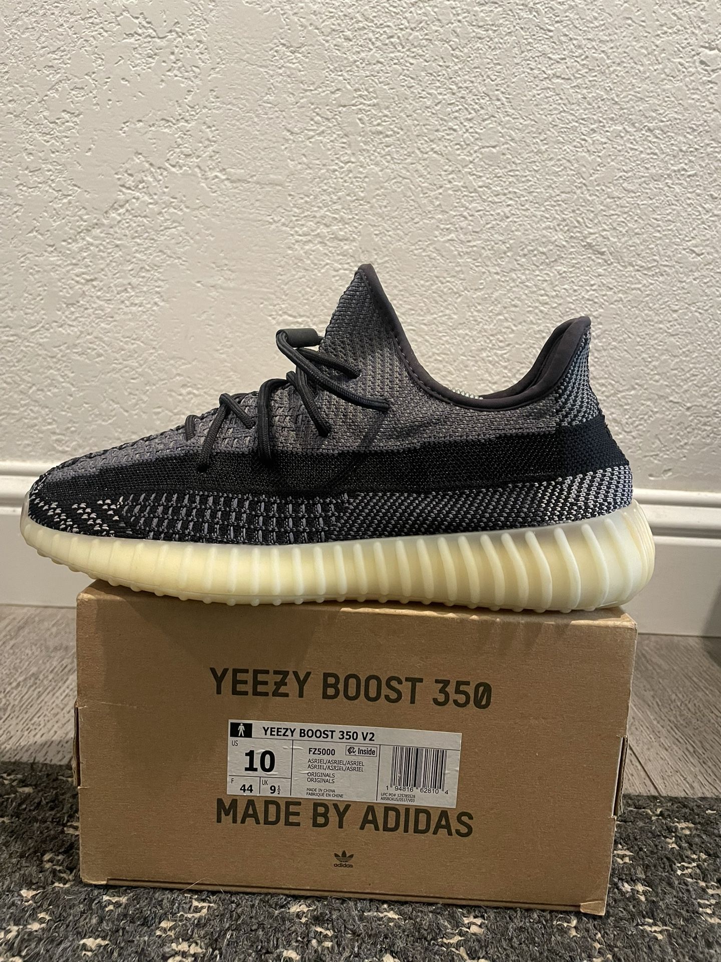 Adidas Yeezy Boost 350 V2 Carbon Size 10
