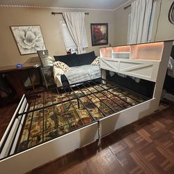 Cama queen size con 4  cajones