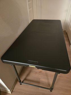 FOLDING Table PORTABLE NEW