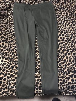 NEW! 5 Pocket Styling Olive Leggings  Sz Large
