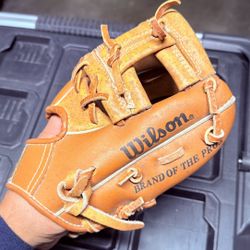 Wilson Baseball Glove 