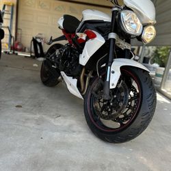 2014 Triumph Street triple 675R