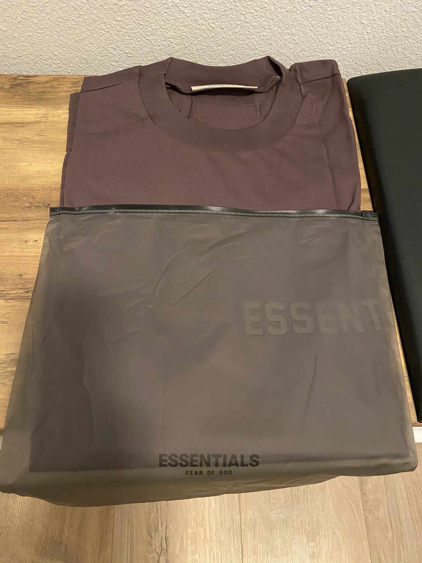 Essentials T-shirt Large Plum
