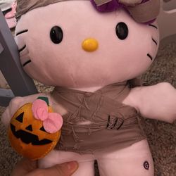 Hello Kitty Dancing Greeter 