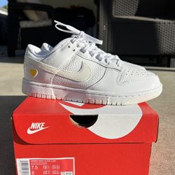 Nike Dunk Low Women’s 