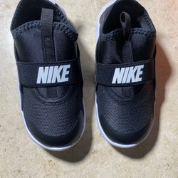 Nike kids flexruner 10cc brand new