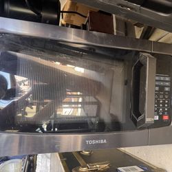 Microwave -New Missing Box Make an Offer