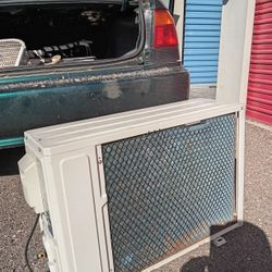 Vendo Mini Split Lo Tengo En Un Storage Y Quiero Desocupar 