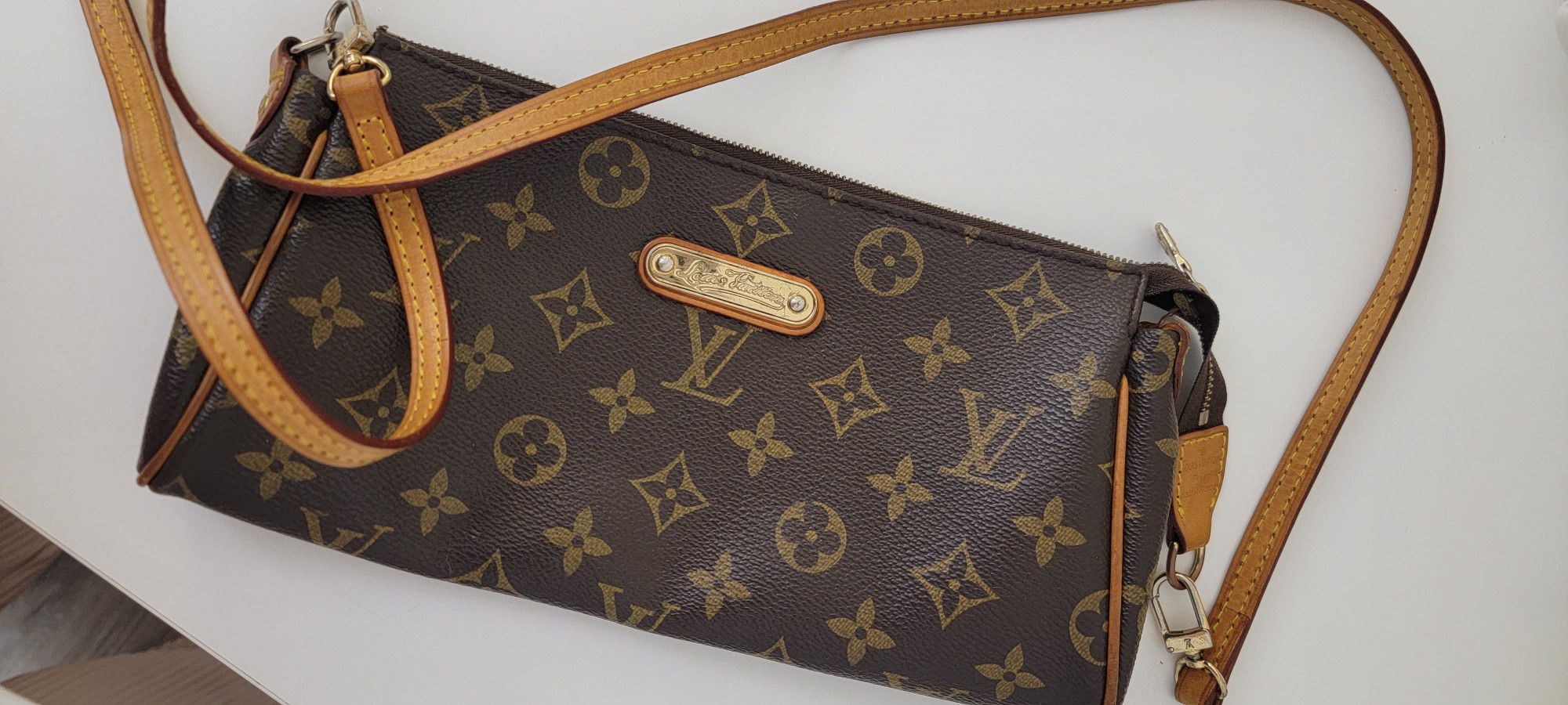 Louis Vuitton Purse for Sale in Fort Lauderdale, FL - OfferUp