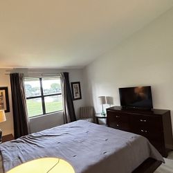 King Bed Set With Matress 