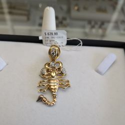14k Gold Pendant 12 Grams If You Are Interested Please Ask For Maribel Thank You 