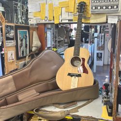 Taylor GS Mini-E Natural Acoustic/Electric Guitar w Gig Bag