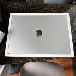 Brand New 15-in Macbook Air