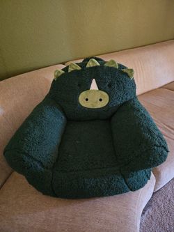 Little dino chair