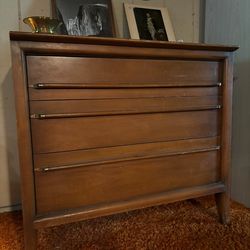 Willett Dresser