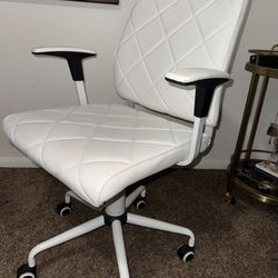 Office Chair Lists For $140 On Wayfair