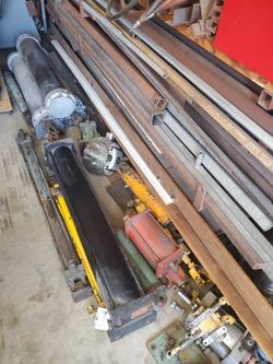 Pneumatic and hydraulic cylinders