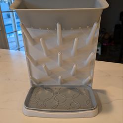 Vertical baby bottle drying rack