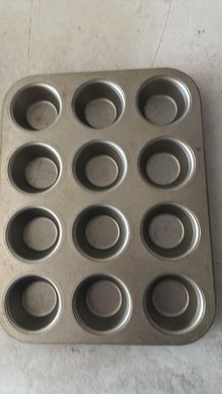 Cupcake muffins pans