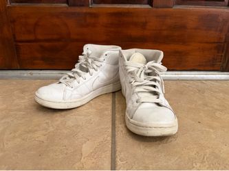 Nike court royal 2