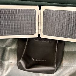 Radio Shack Portable Fold-Up Amplified Speaker System 