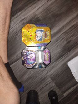 Hundreds Of Pokémon Cards