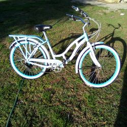Schwinn Beach Cruiser