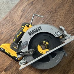 20V MAX Cordless 6-1/2 in. Circular Saw with (1) 20V 5.0Ah Battery, and Charger