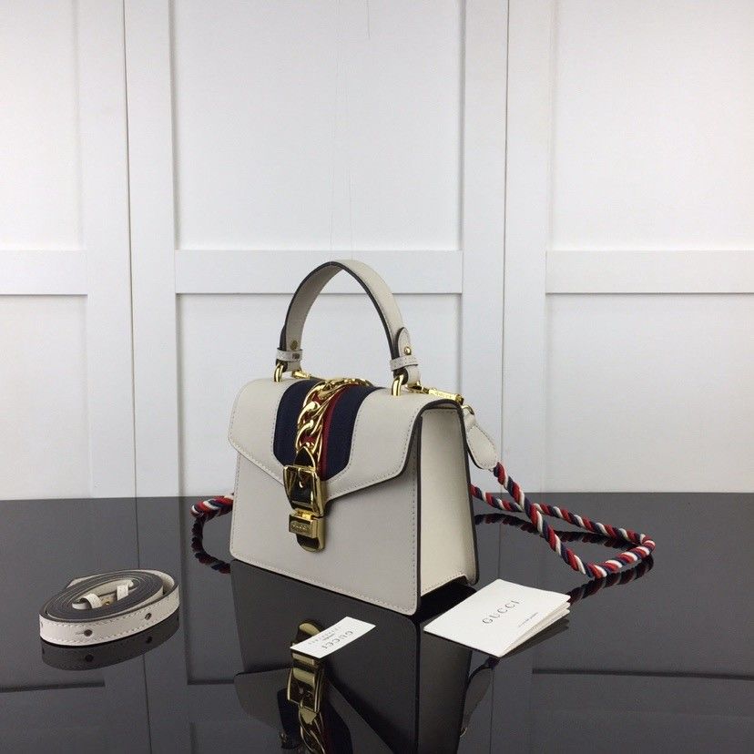 𝐂𝐂 𝐜𝐡𝐚𝐧𝐞𝐥 bag for women