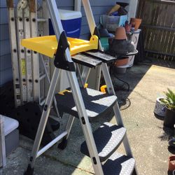 LIKE NEW CONDITION STEP LADDER VERY SAFE ALSO WITH WORKING PLATFORM. 