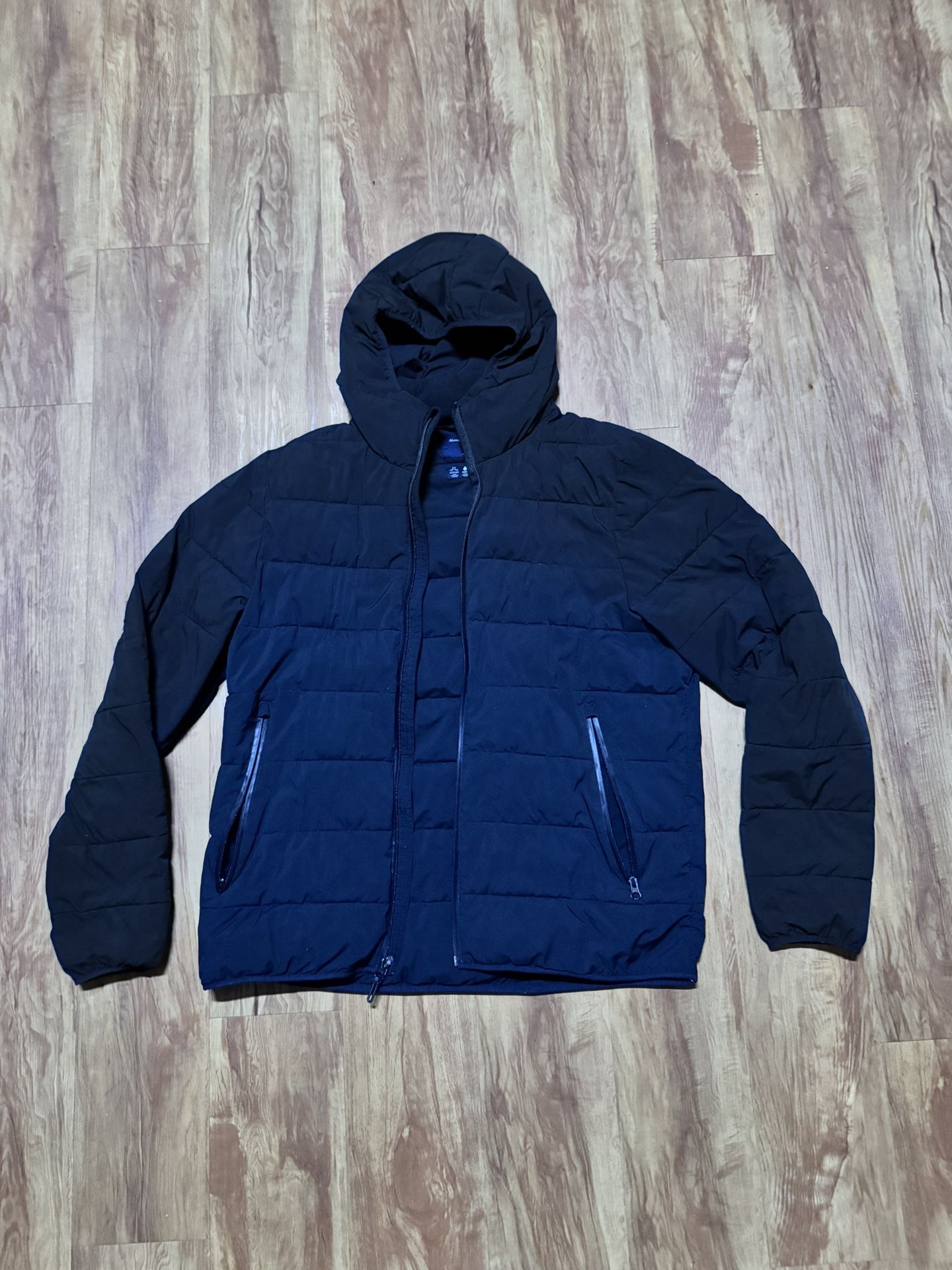 Abercrombie & Fitch Men’s size Large Stretch Puffer Jacket Black hooded long sle