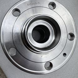 Wheel Bearing Hub Assembly Fit for Audi A3 Quattro Q3 TT 12-18 VW Beetle 09-17 CC 07-16 Eos 10-14 Golf 12-13 Golf R 10-14 GTI 05-18 Jetta Passat 08 R3