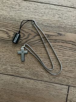 Brand New EdForce Stainless Steel Cross Pendant Necklace