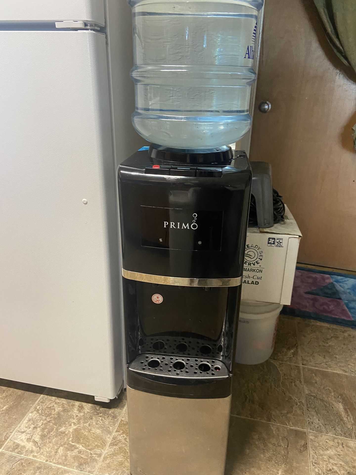 Water Dispenser 