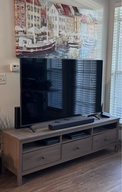 Large Wood TV Console / Entertainment Stand + FREE TV – $100 Moving Sale