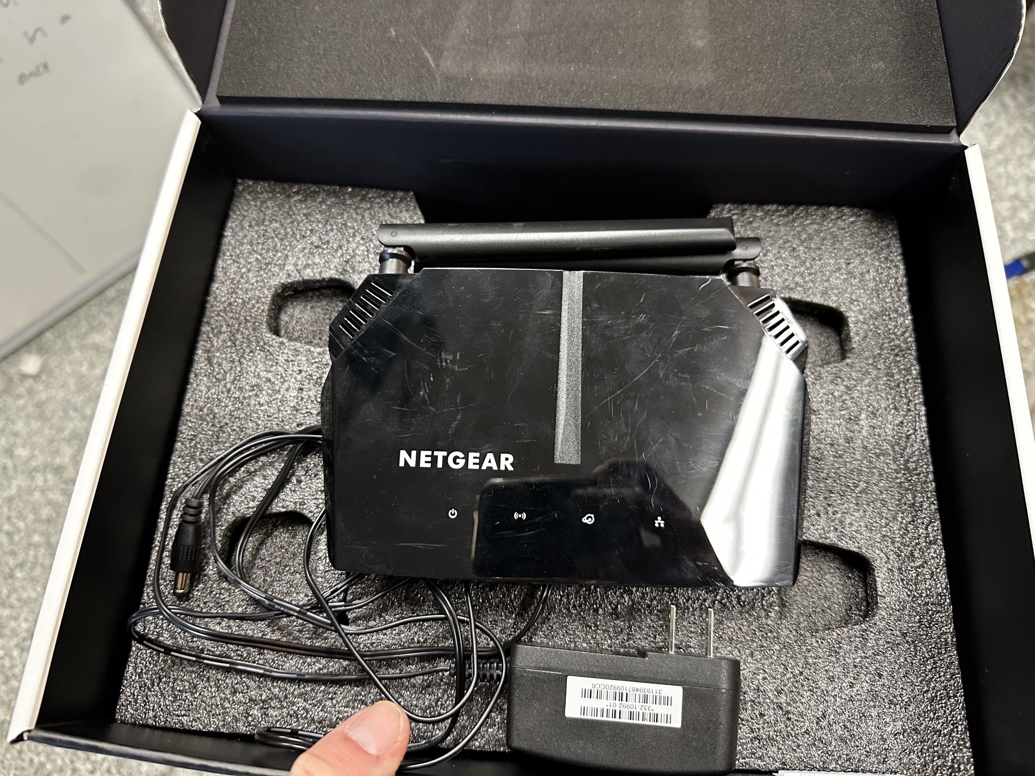 Netgear AC1000 WiFi Router (R6080-100NAS) Dual-Band WiFi Router (up to 1Gbps)