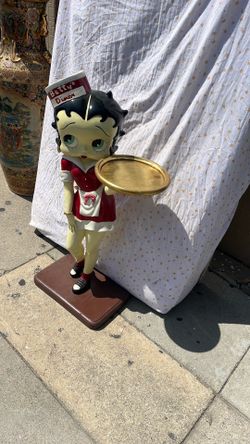 Vintage Betty Boop "Betty's Diner" Statue