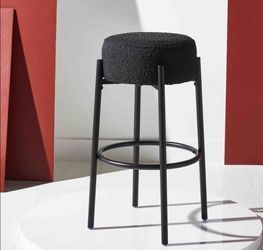 4 SAFAVIEH Couture Round Boucle Counter Stiols