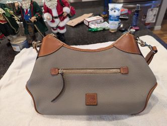 Gently Used Dooney And Bourke Leather Purse