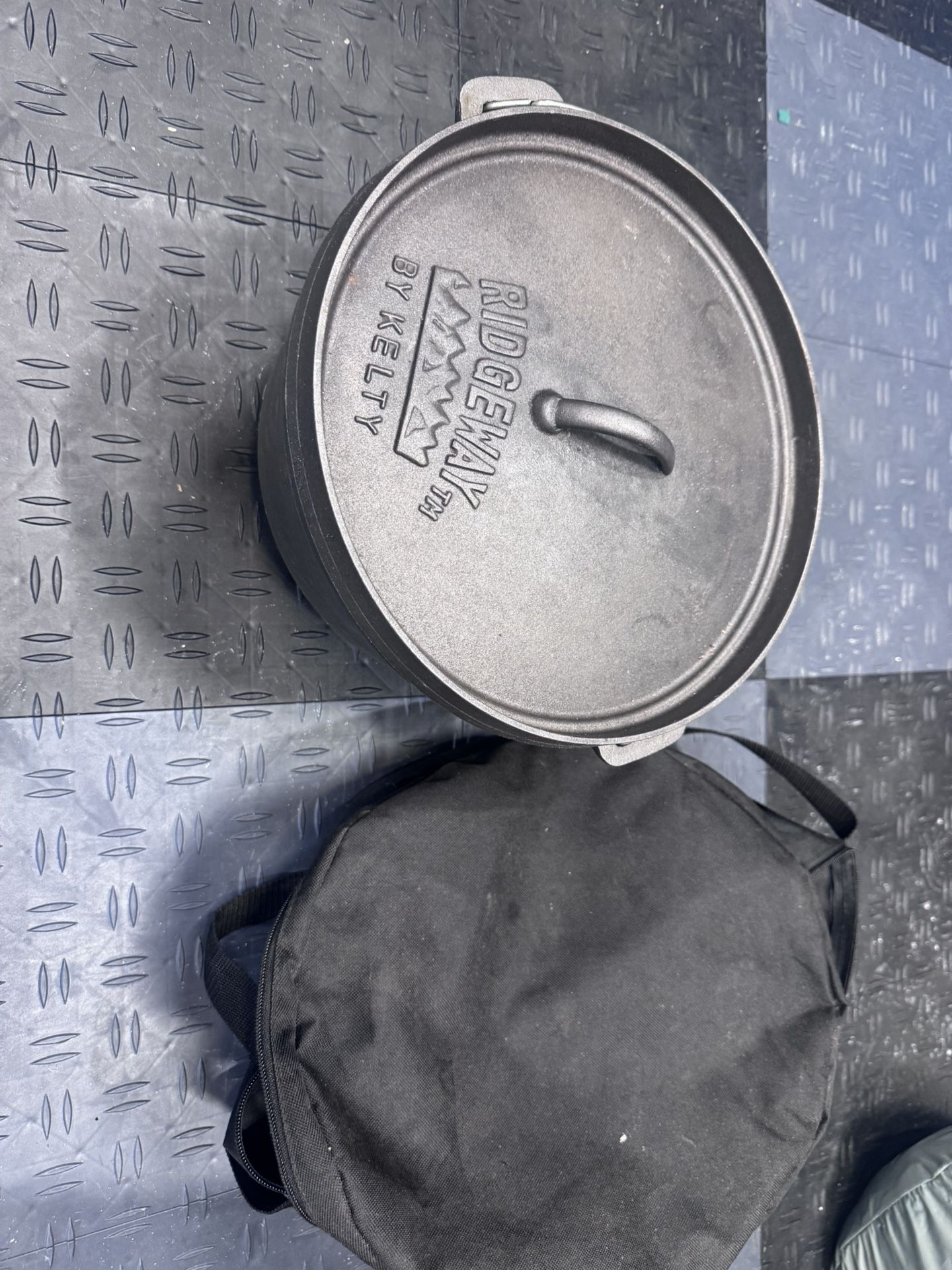 Ridgeway By Kelly Cast Iron. Stock Pot / Dutch Oven