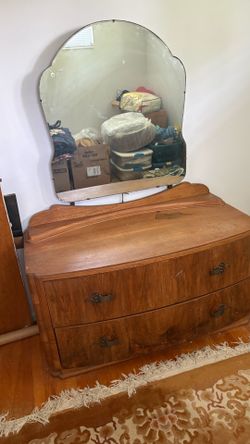 Art deco dresser