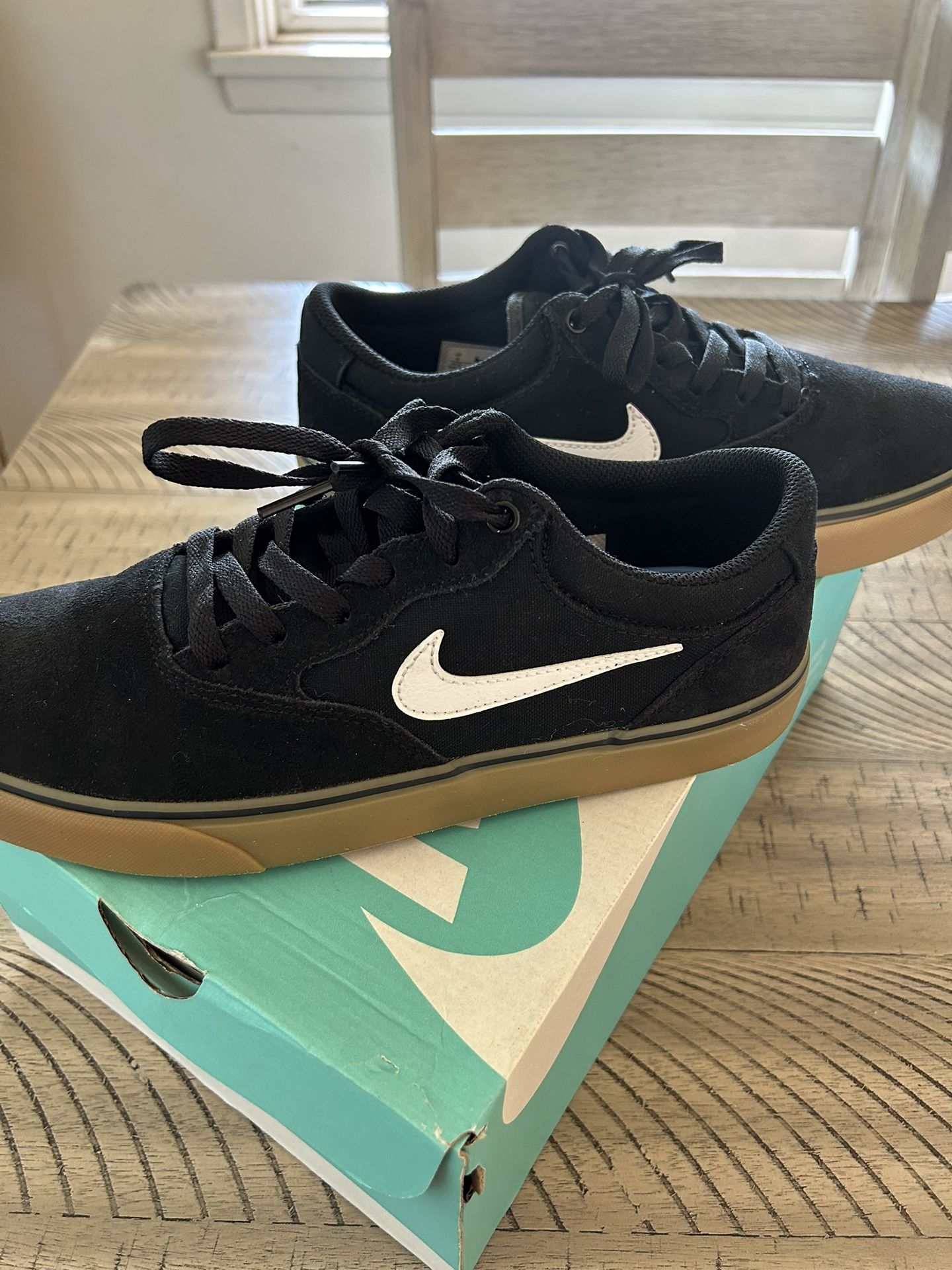 NIKE SB Chron