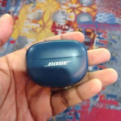 Selling Bose Headphones Looking To Sell Today