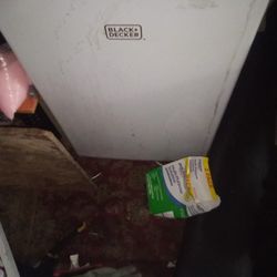Black And Decker Mini Fridge 