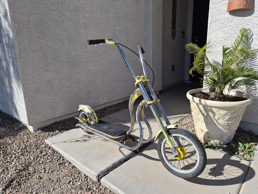 Vintage Schwinn Stingray Push Scooter -Chopper