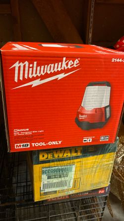 Milwaukee M18 Compact Site Light W/flood Mode Cat.2144-20