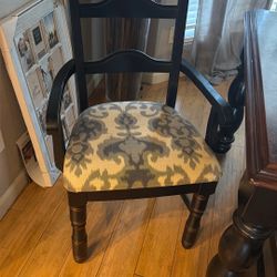 Wooded Table 6 Chairs