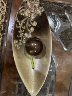 Table Plate With Ball Decor 